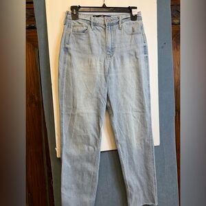 Hollister Women Ultra High Rise Mom Jean Light‎ Blue Jeans Size 3S Waist 26 L 25